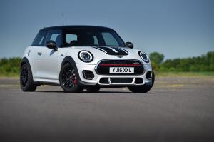 Mini John Cooper Works Challenge Edition 2016 года (UK)
